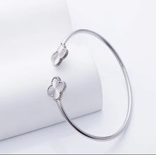 Charger l&#39;image dans la galerie, Bracelet trèfle en Plaqué Or - BJewerly
