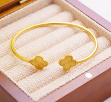 Charger l&#39;image dans la galerie, Bracelet trèfle en Plaqué Or - BJewerly
